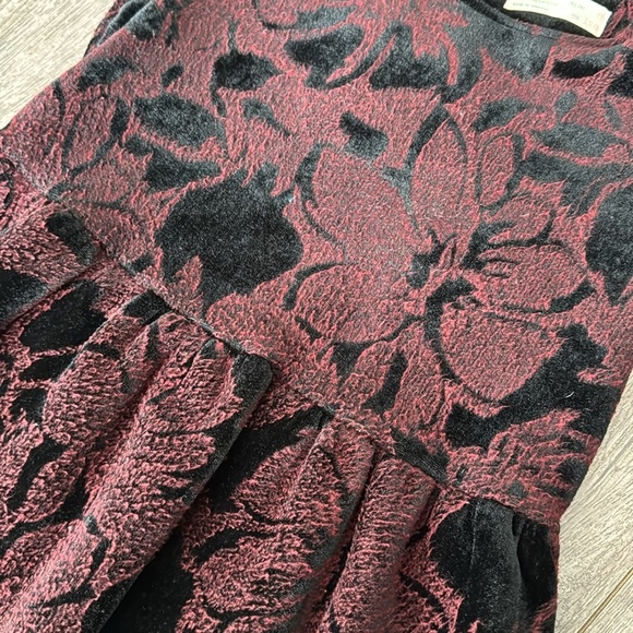 Zara girls maroon and black velvet floral dress 8 - Picture 3 of 4